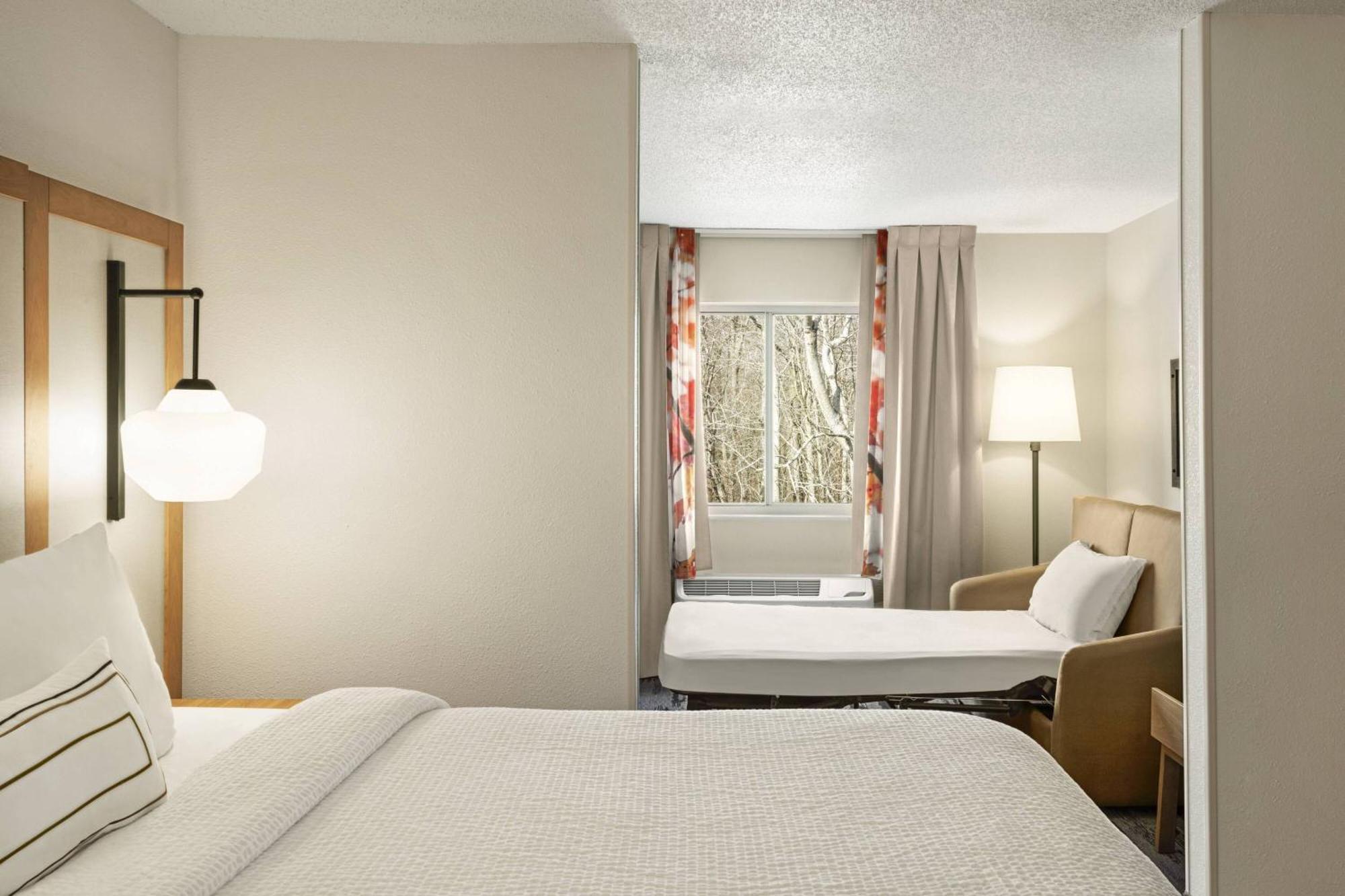 Fairfield Inn By Marriott Warren Niles Экстерьер фото