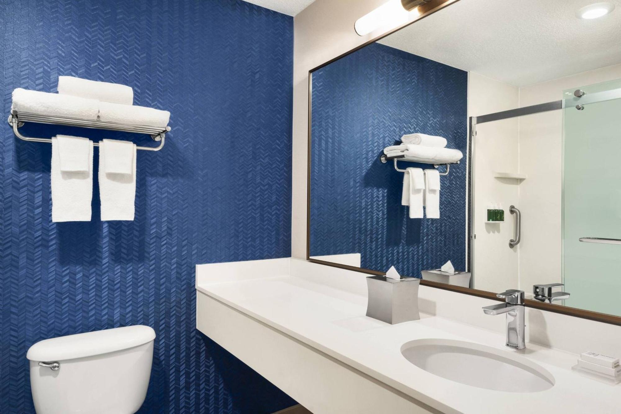 Fairfield Inn By Marriott Warren Niles Экстерьер фото